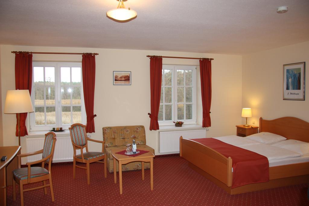 Altes Gutshaus-Federow Hotel Exterior photo