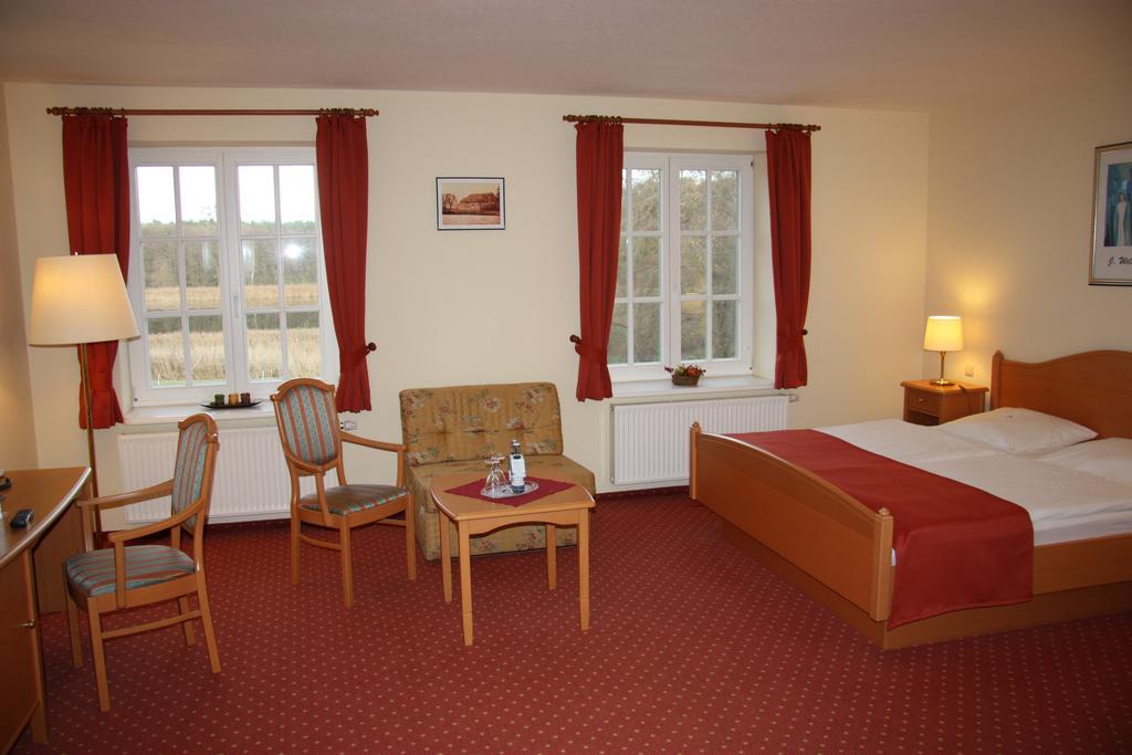 Altes Gutshaus-Federow Hotel Exterior photo